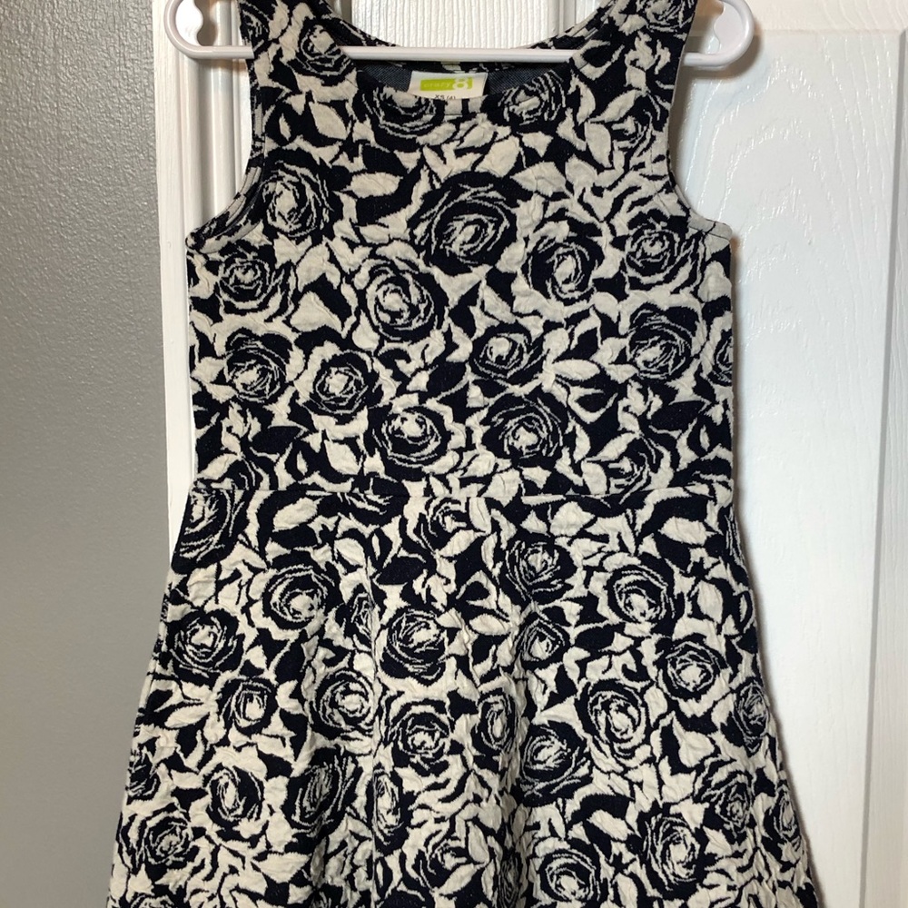 Crazy 8 navy/white dress size xs 4